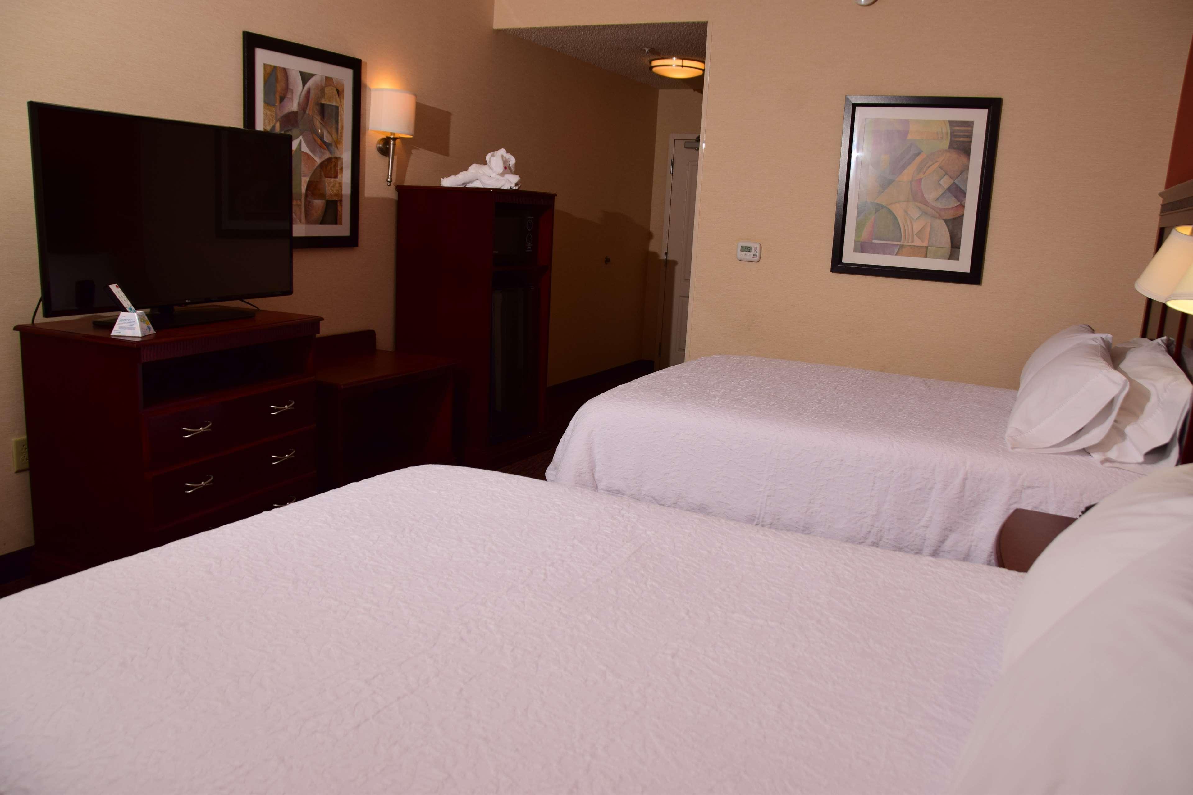 Hampton Inn Indiana Exteriör bild