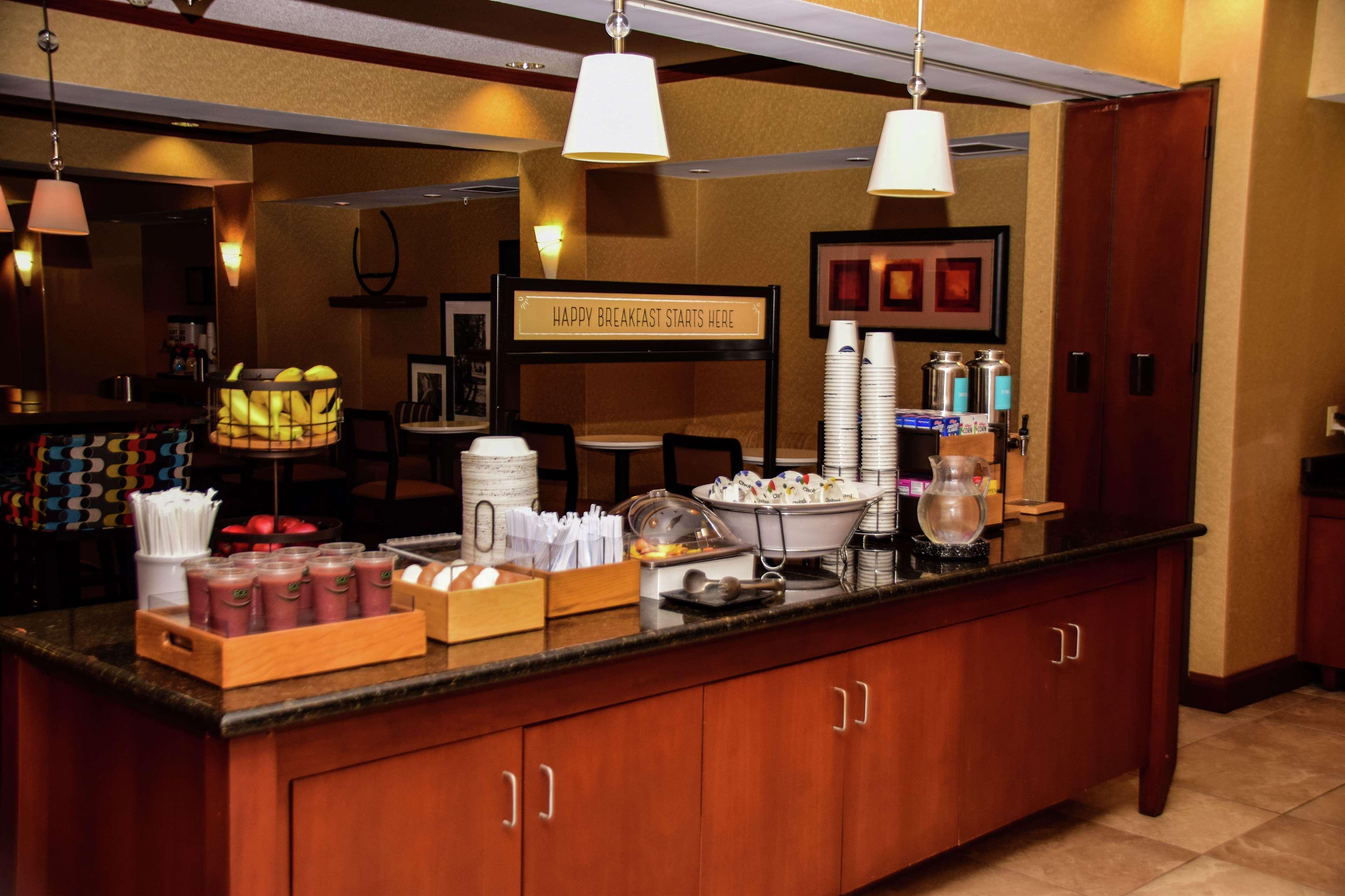 Hampton Inn Indiana Exteriör bild