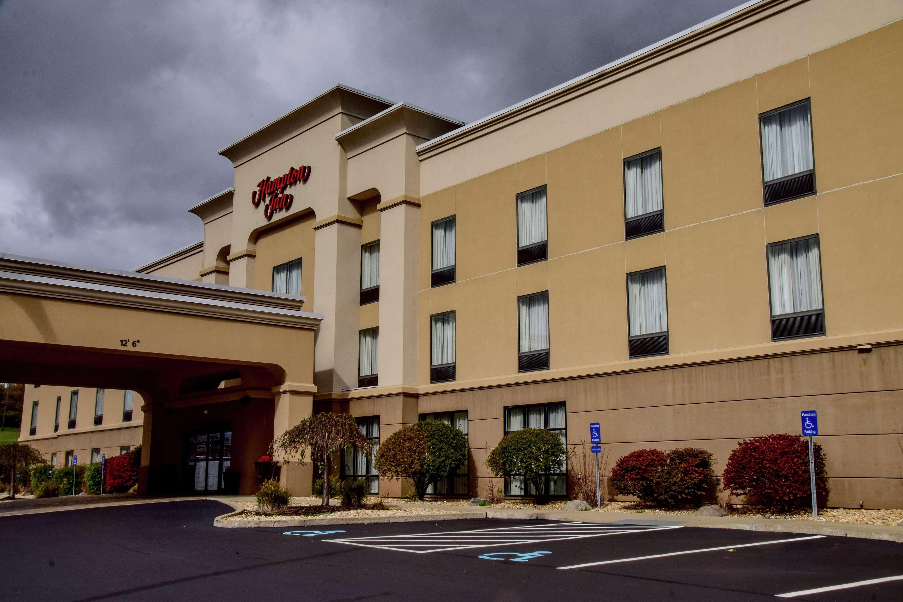 Hampton Inn Indiana Exteriör bild