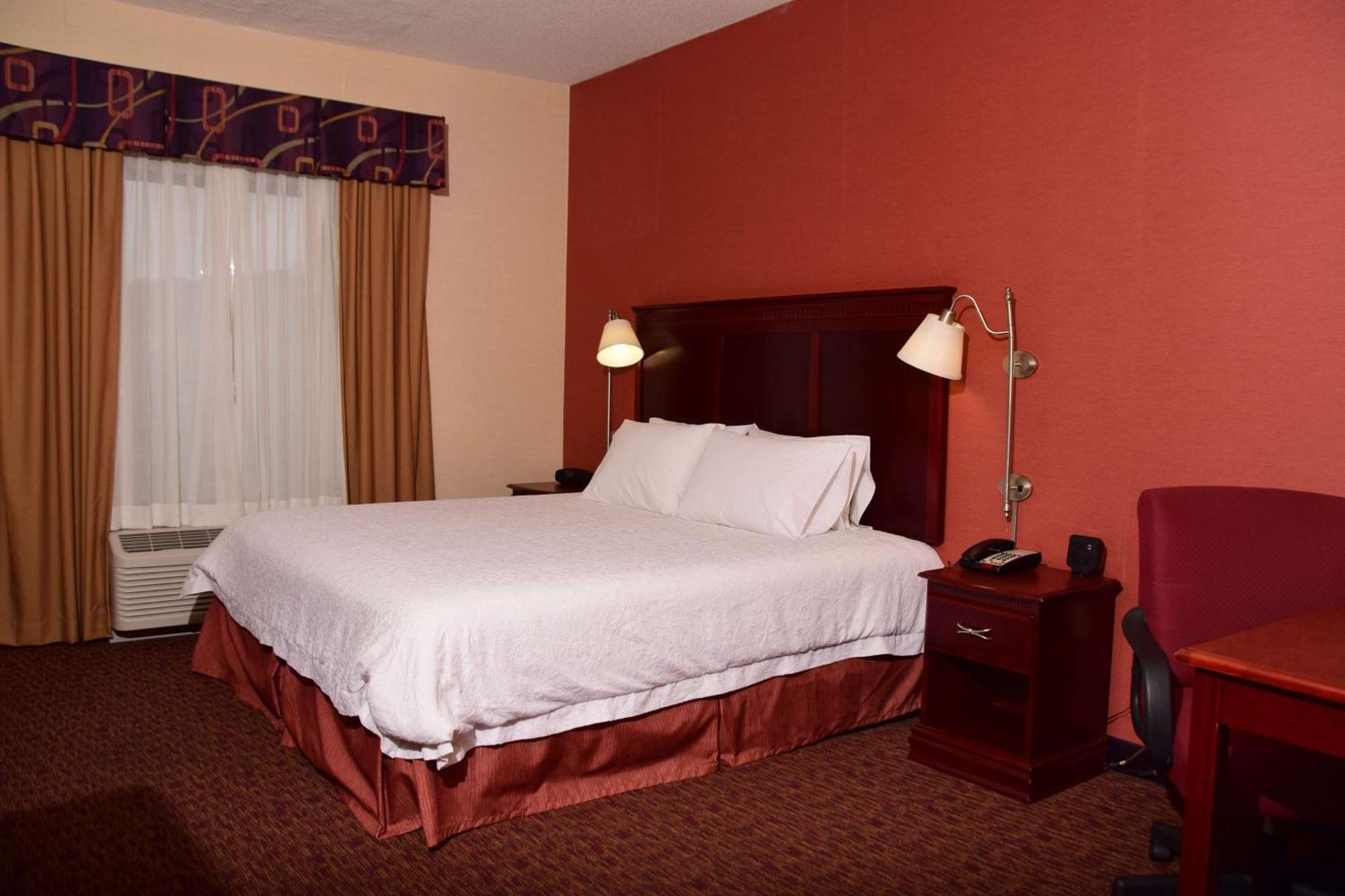 Hampton Inn Indiana Exteriör bild