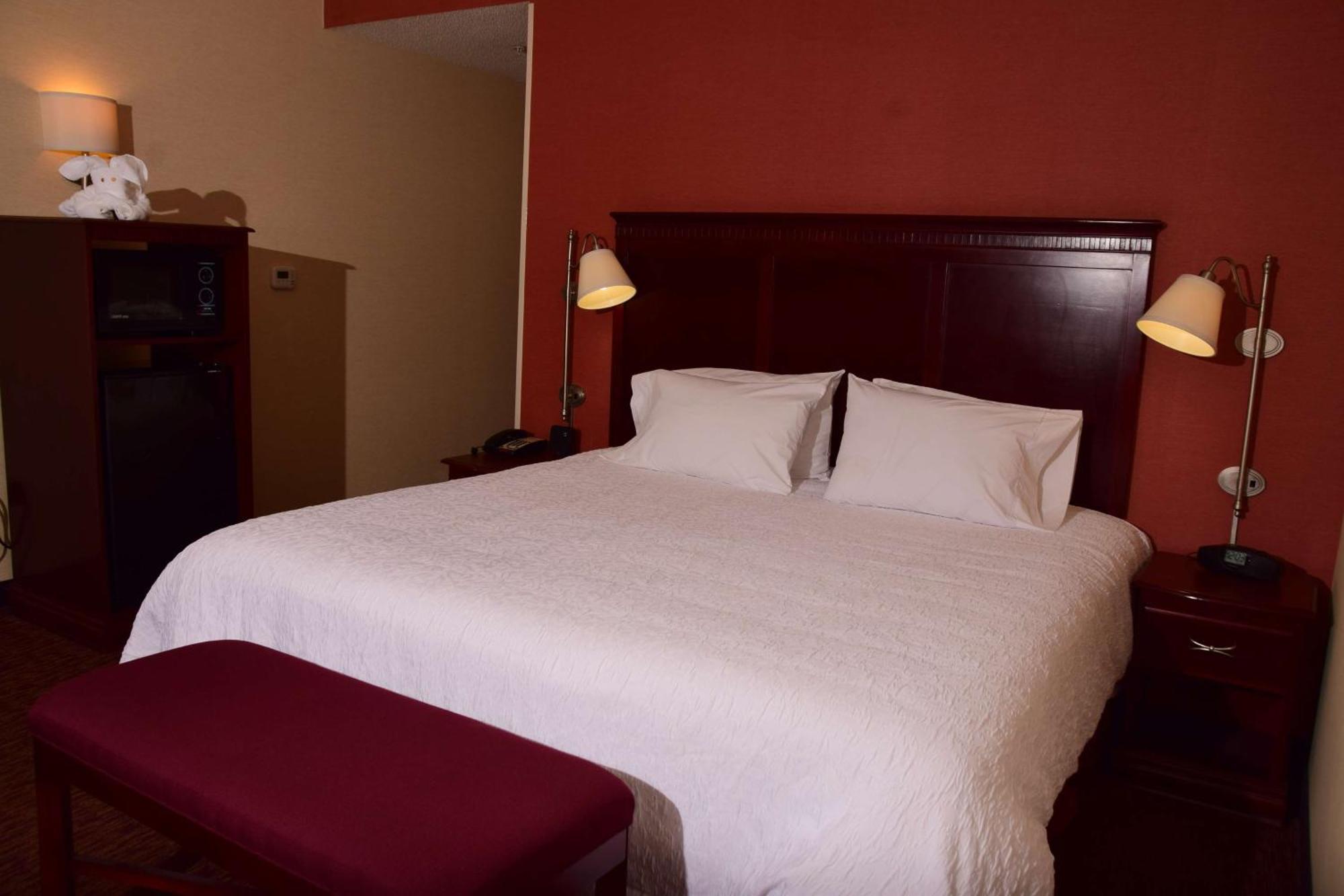 Hampton Inn Indiana Exteriör bild